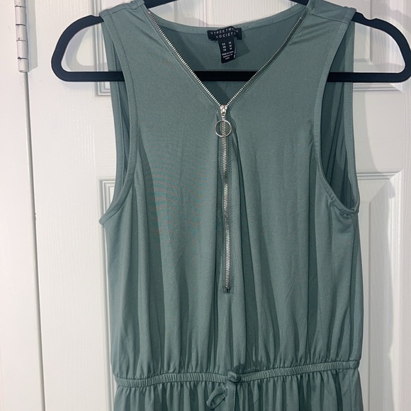 *2 FOR $15* Streetwear Society Jumpsuit | Womens | Medium | BundleNSave - Picture 3 of 4